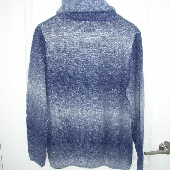 Cozy Blue Turtleneck Pullover - Picture 2 of 5